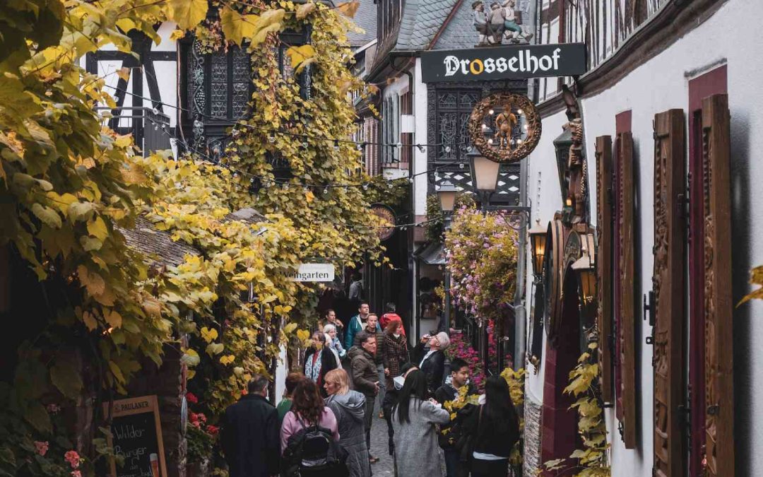 Die Asbachgasse in Rüdesheim am Rhein – Eine Begegnung zwischen gestern und morgen